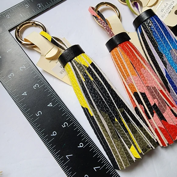 Chunky Tassel Camouflage Faux Leather Keyholder Purse Charm - Picture 5 of 7